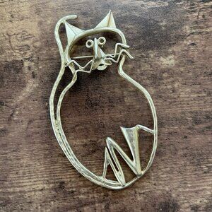 Vintage 90s Cookie Lee Cat Brooch Goldtone Gold Hammered Silhouette Pin Artsy